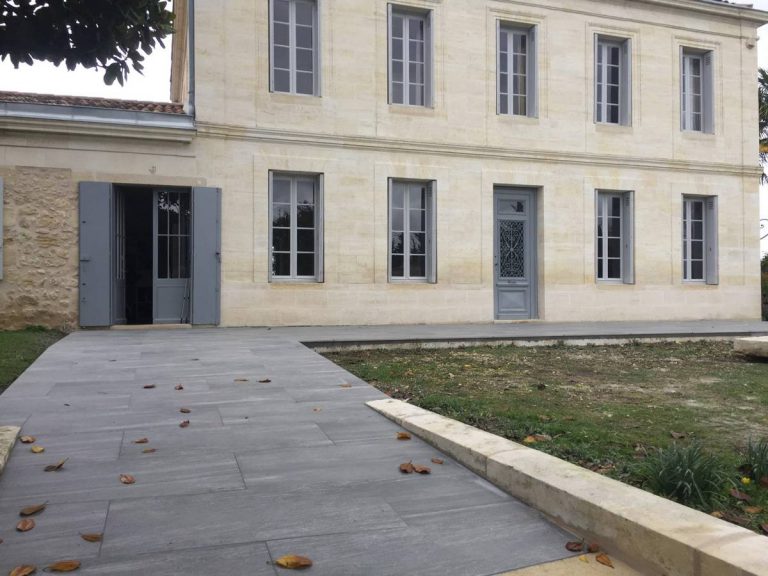 Pose de terrasse en dallage grès cérame BOULIAC près BORDEAUX